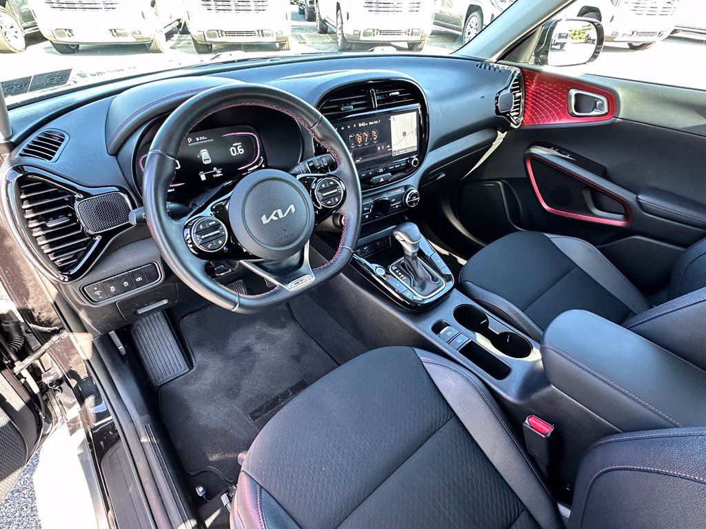 Used 2023 Kia Soul GT-Line w/ GT-Line Technology Package FWD image 22