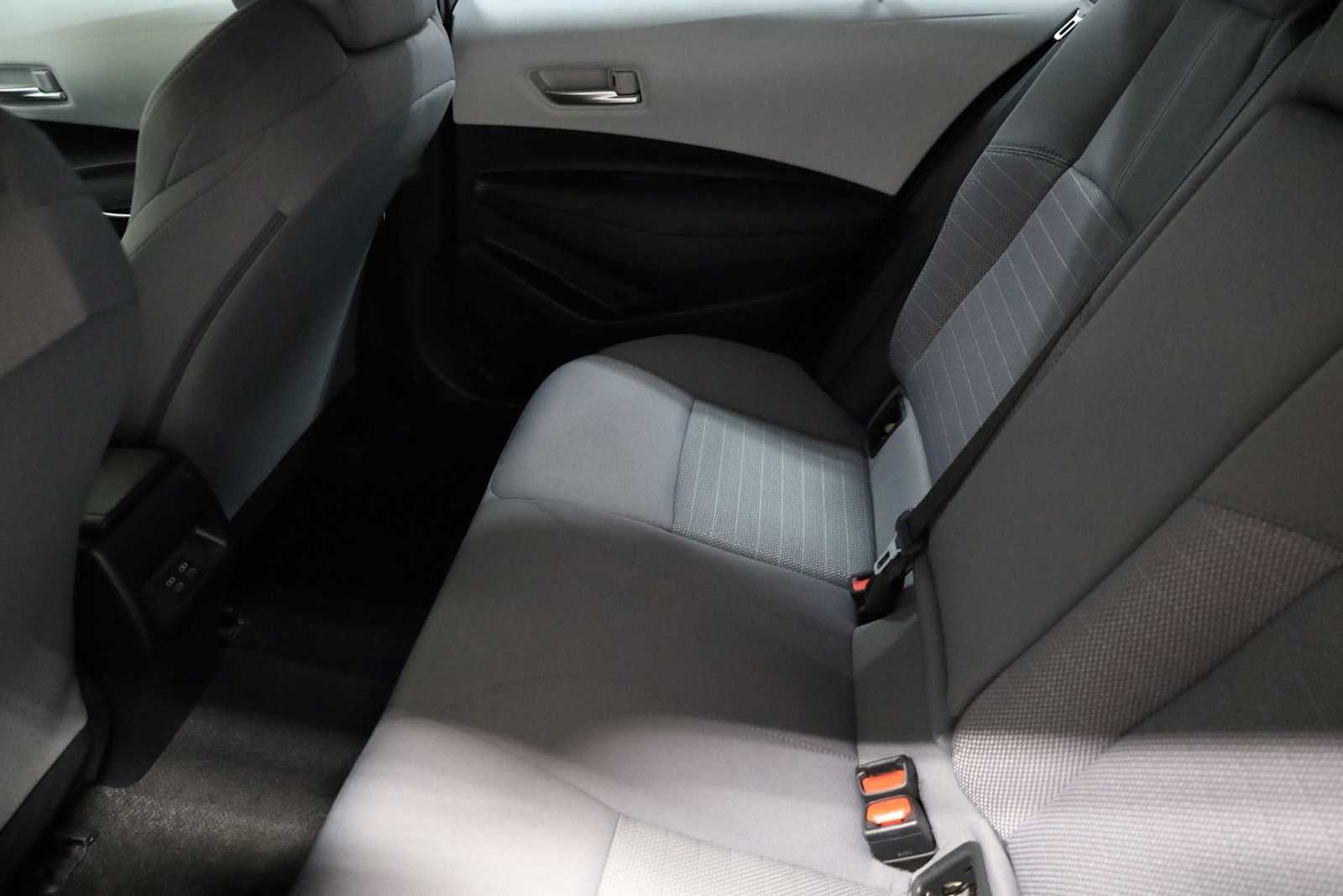Used 2023 Toyota Corolla SE image 30