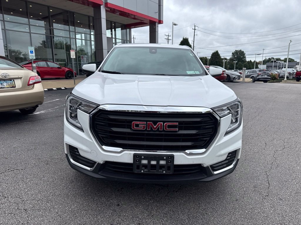 Used 2024 GMC Terrain SLE AWD/4WD image 10
