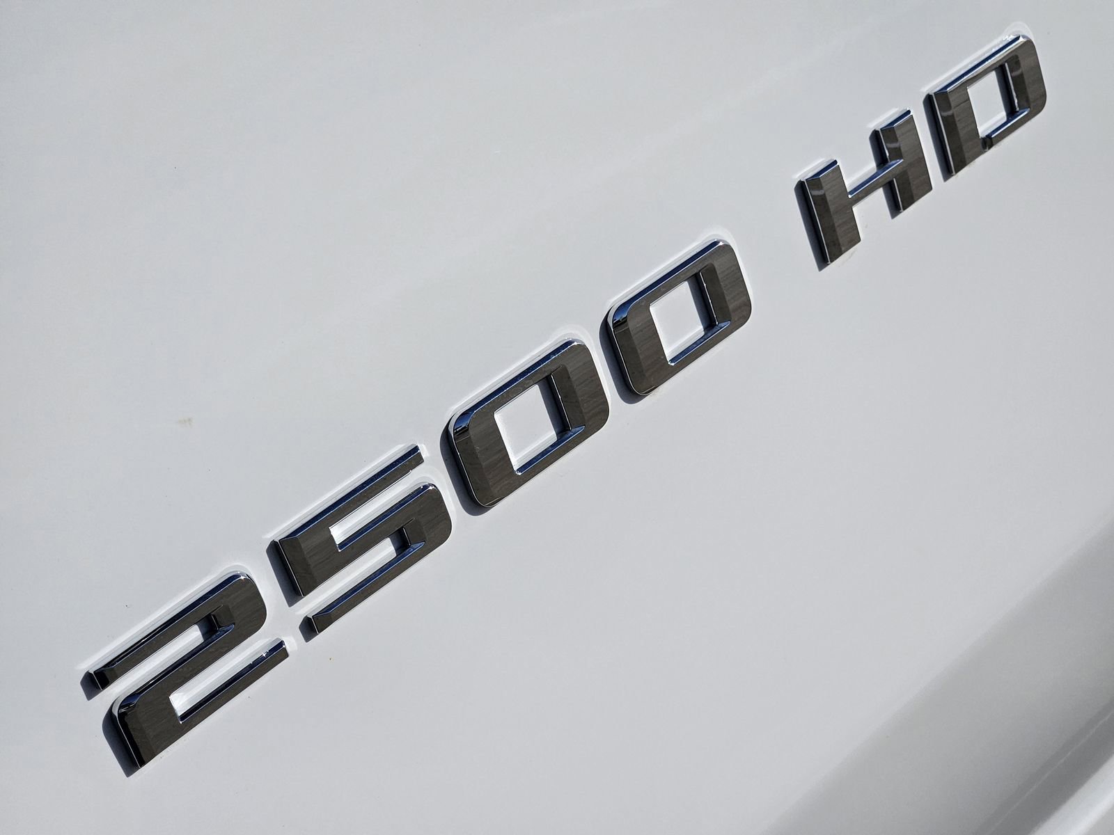 New 2026 Chevrolet Silverado 2500 ZR2 image 15