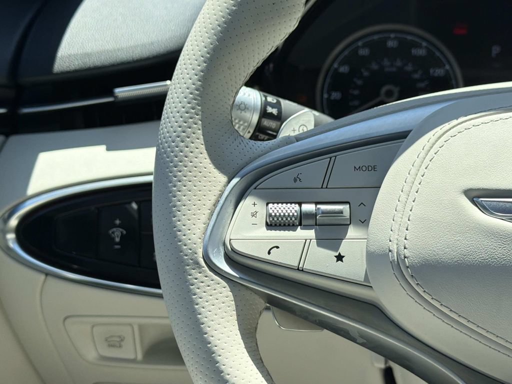 Certified 2023 Genesis Electrified GV70 AWD/4WD image 8