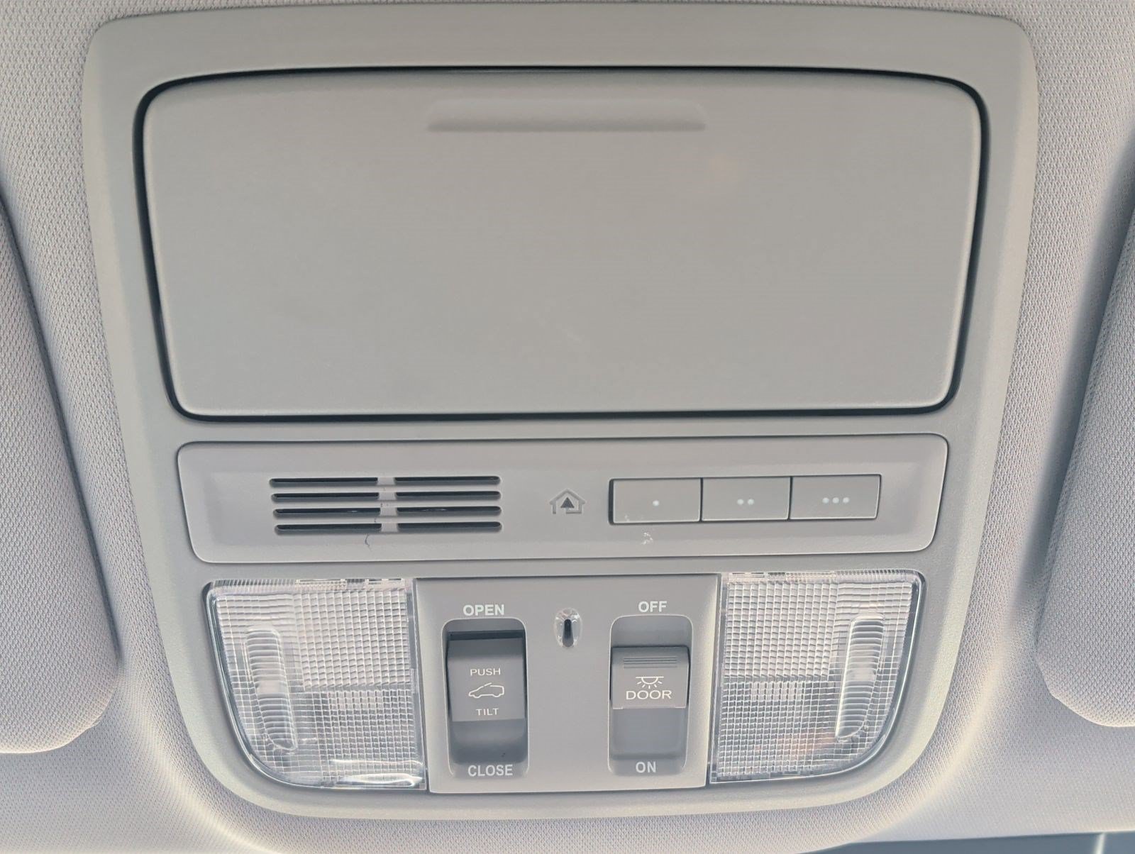 Used 2022 Honda CR-V Touring image 22