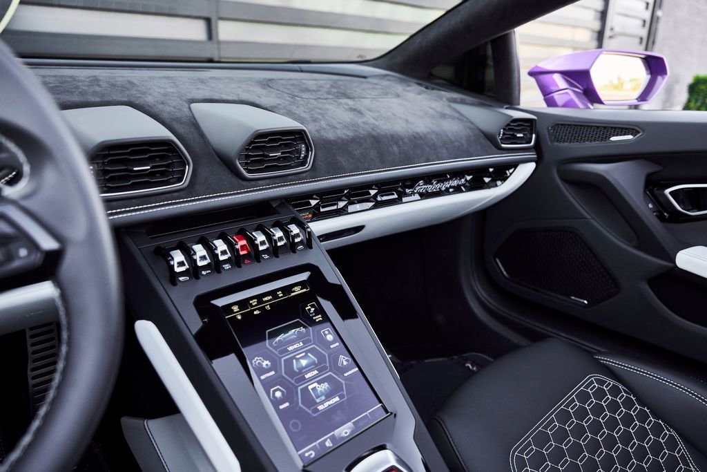 Used 2024 Lamborghini Huracan EVO image 55