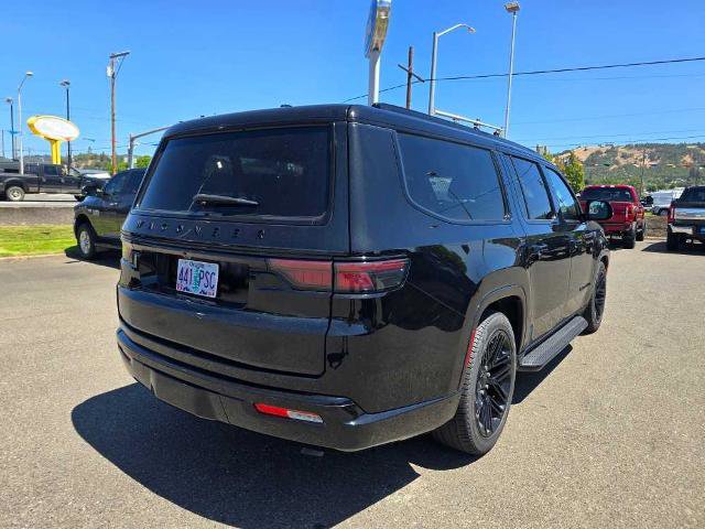 Used 2024 Jeep Wagoneer L Series II w/ Convenience Group I image 3