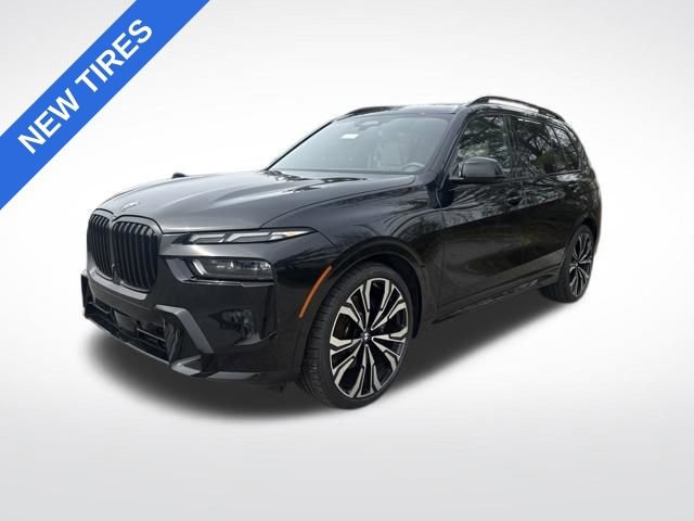 Used 2023 BMW X7 xDrive40i w/ M Sport Package image 9