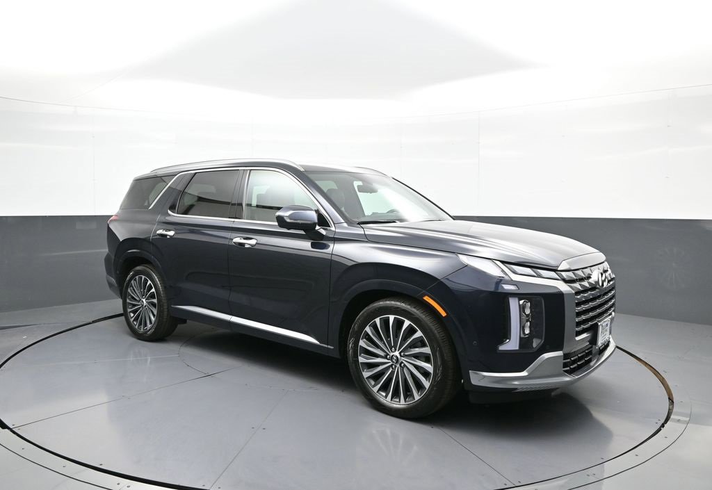 Used 2024 Hyundai Palisade Calligraphy image 4