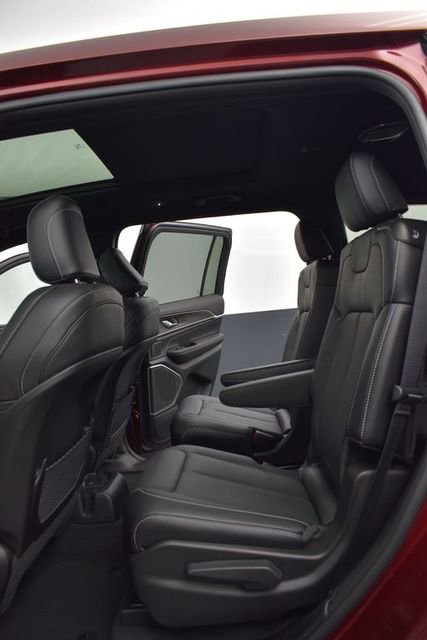 New 2026 Jeep Grand Cherokee L Limited AWD/4WD image 8