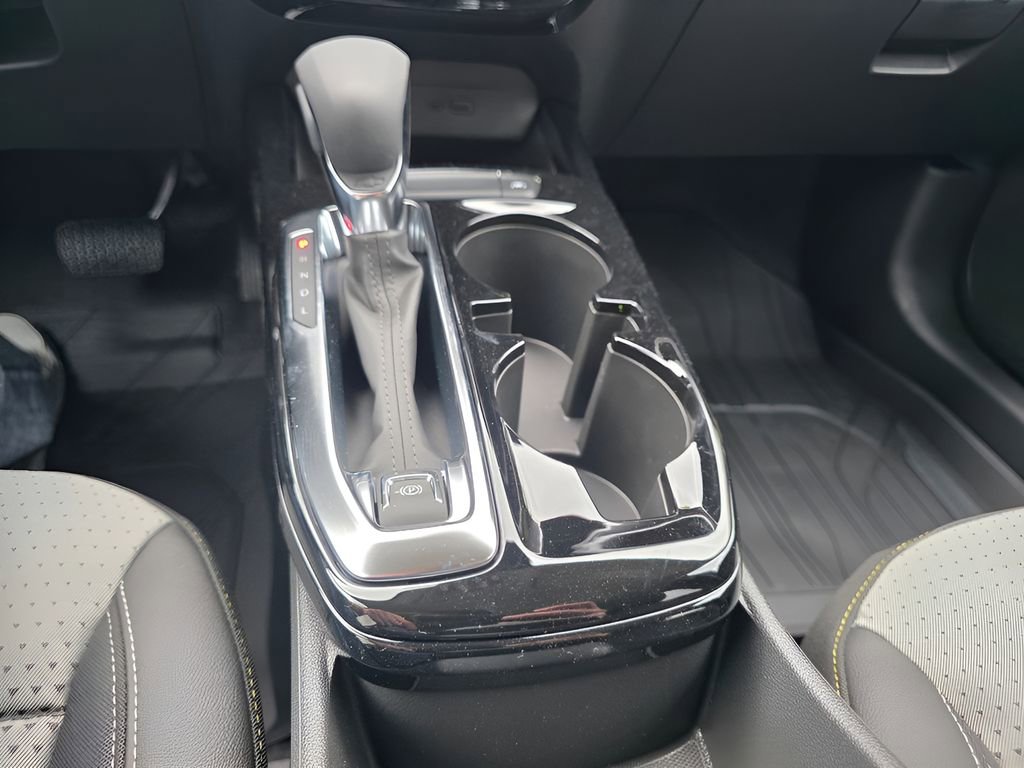 New 2026 Chevrolet Trax LT w/ Midnight Edition image 24