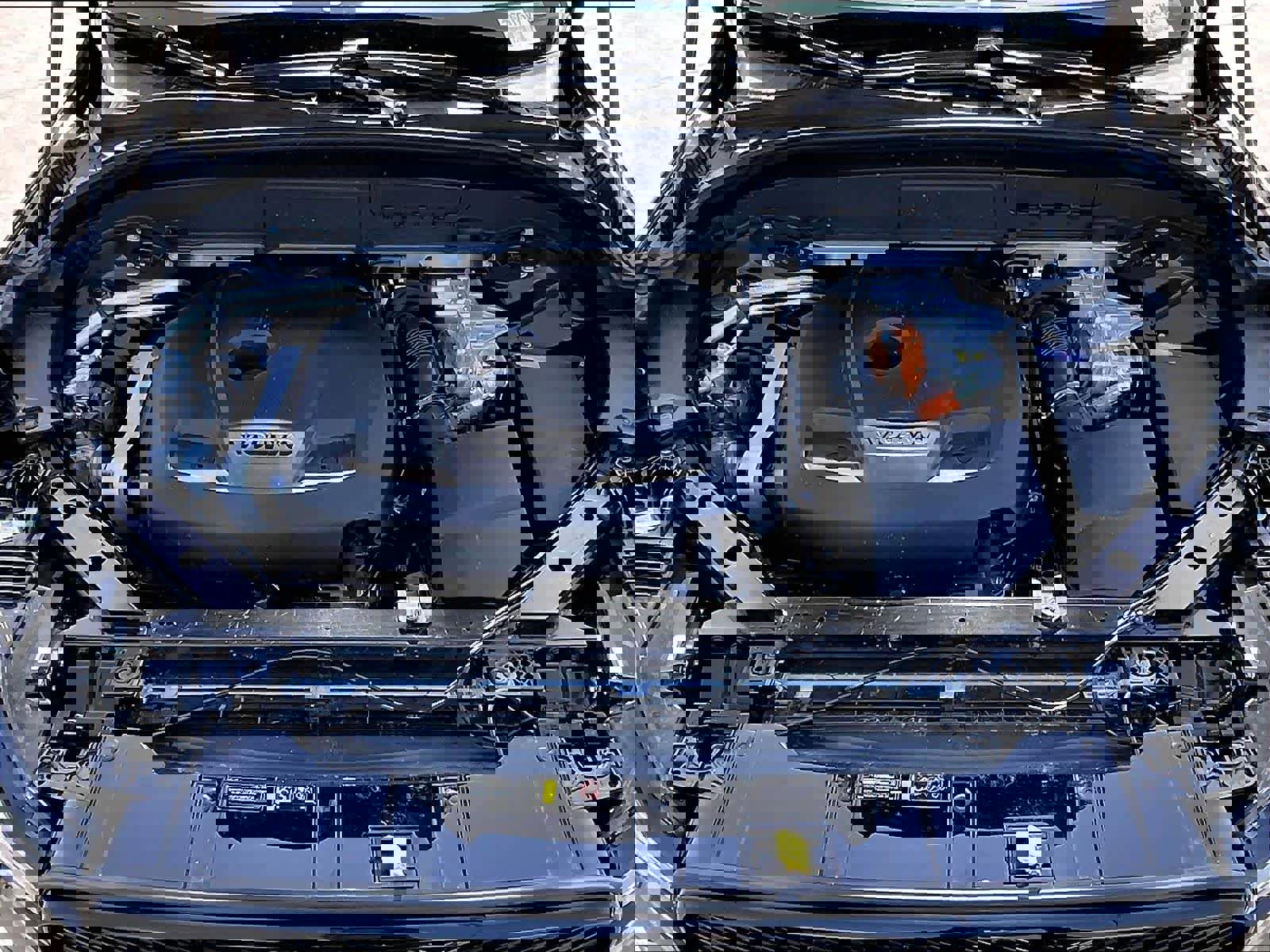 Used 2026 Volvo XC60 T8 Plus w/ Climate Package image 13