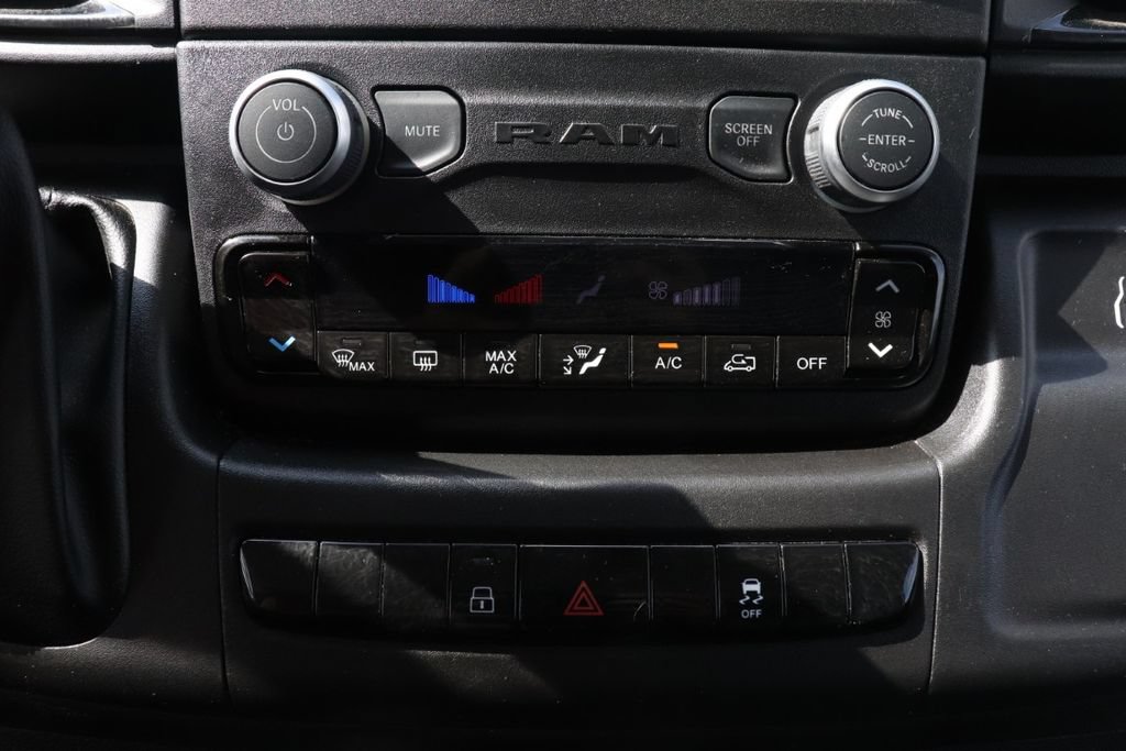 Used 2026 RAM ProMaster 2500 w/ Convenience Group FWD image 17