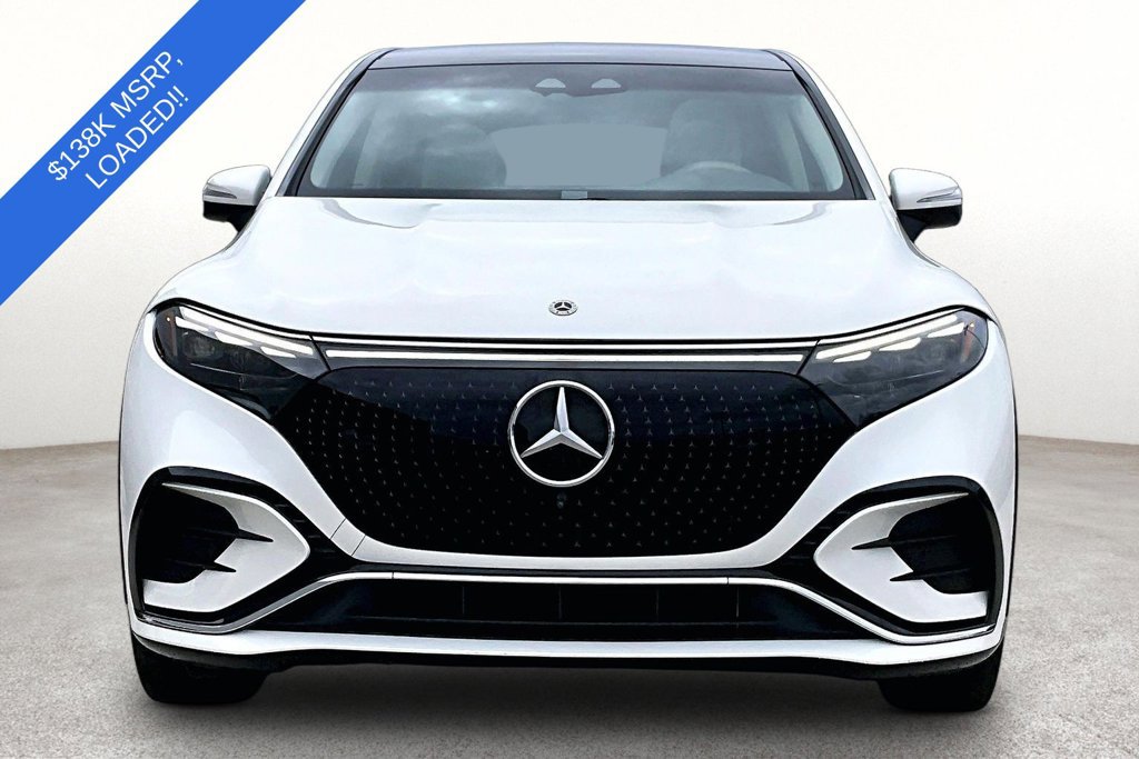 Used 2023 Mercedes-Benz EQS 580 4MATIC SUV image 3