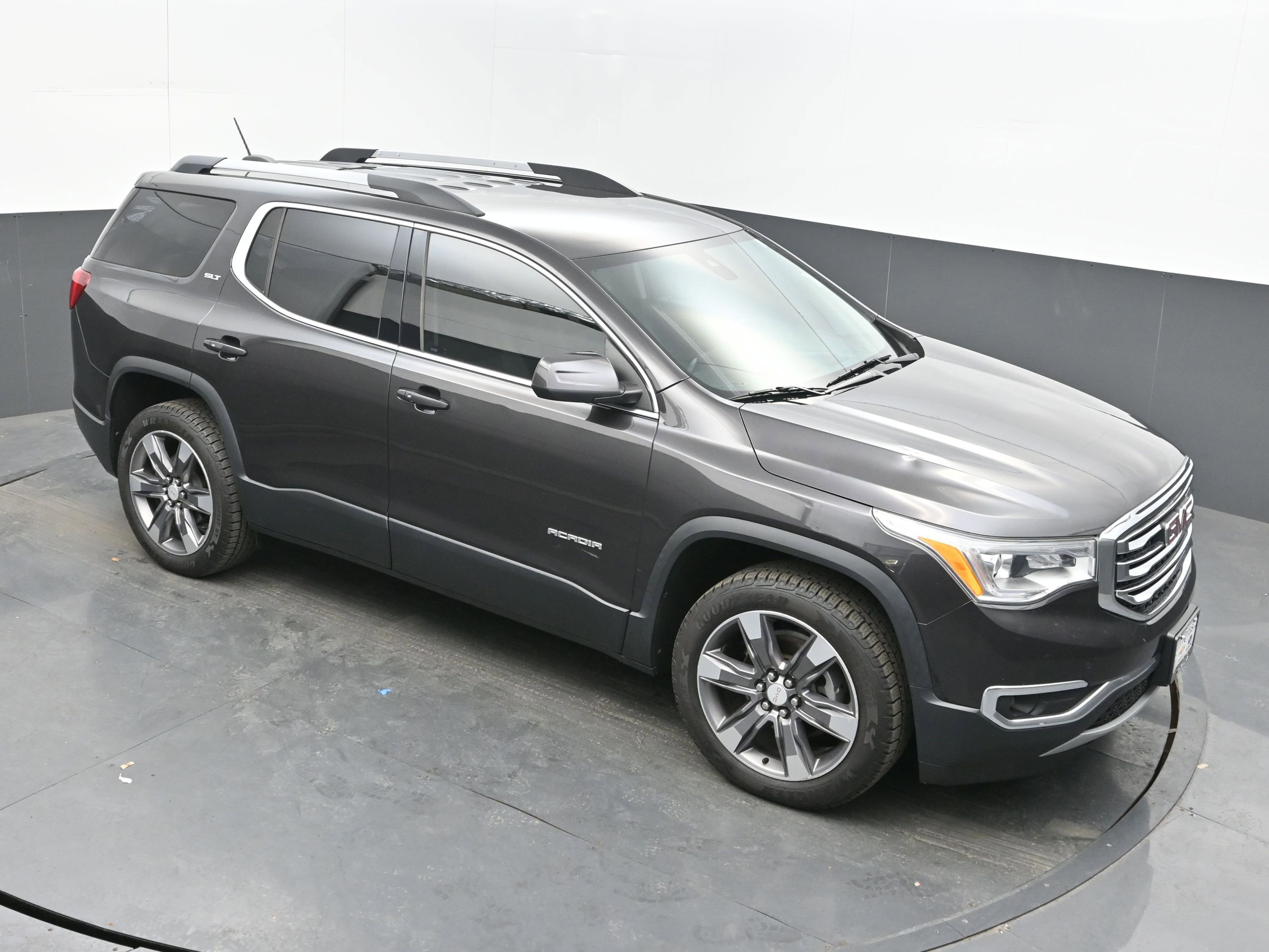 Used 2019 GMC Acadia SLT w/ LPO, Floor Liner Package image 28