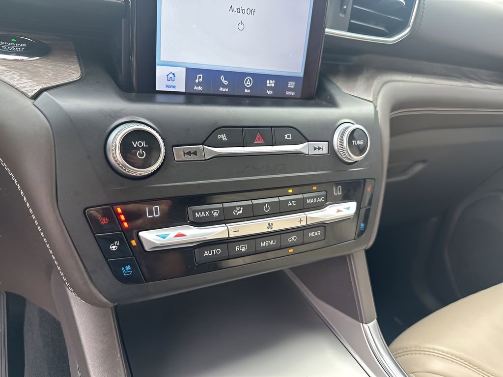 Used 2020 Ford Explorer Platinum w/ Premium Technology Package image 36