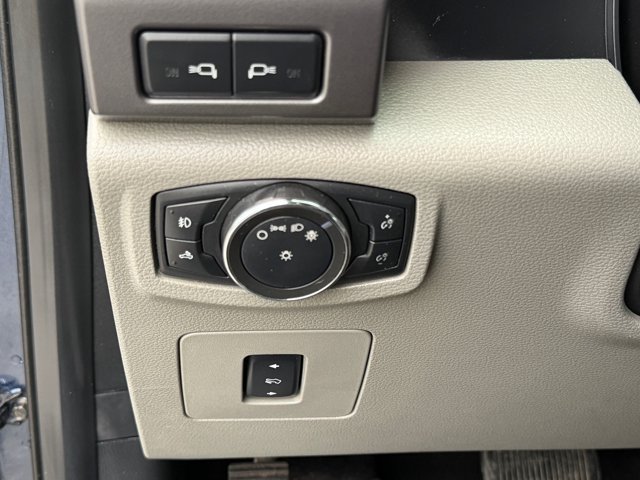 Used 2017 Ford F150 XLT w/ Equipment Group 302A Luxury AWD/4WD image 34