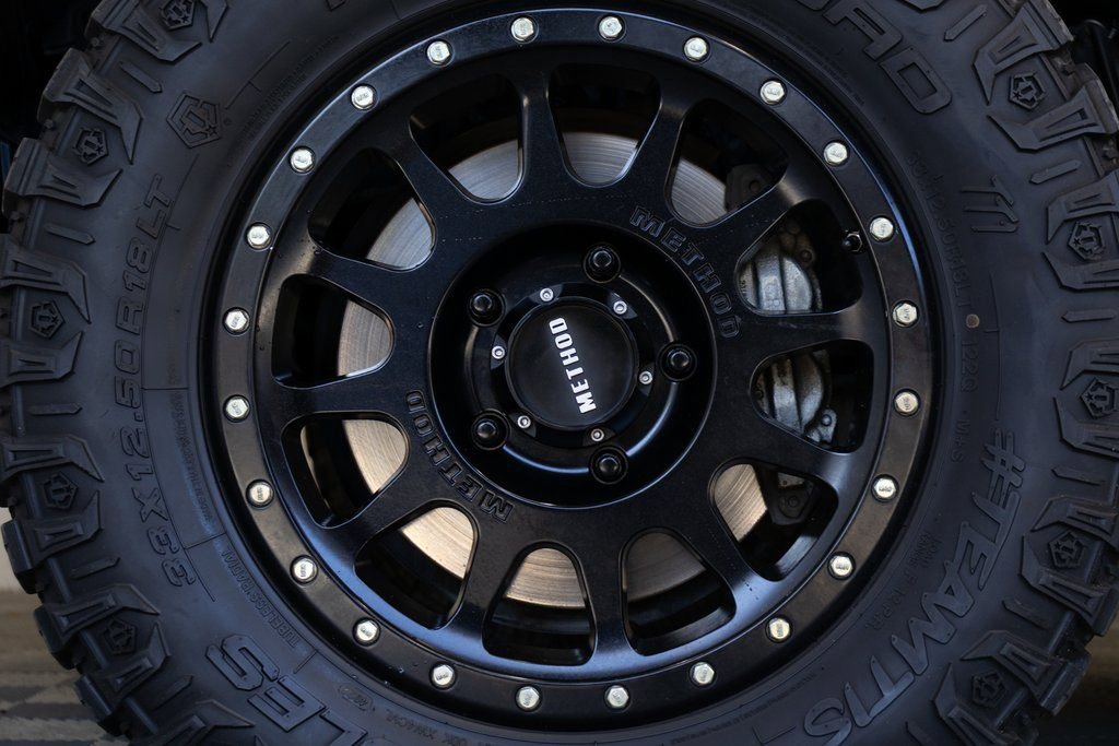 Used 2019 Toyota Tundra SR5 w/ SR5 Convenience Package image 10