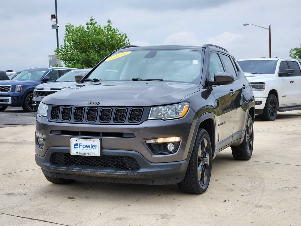 Used 2021 Jeep Compass Latitude w/ Sun and Sound Group AWD/4WD image 4