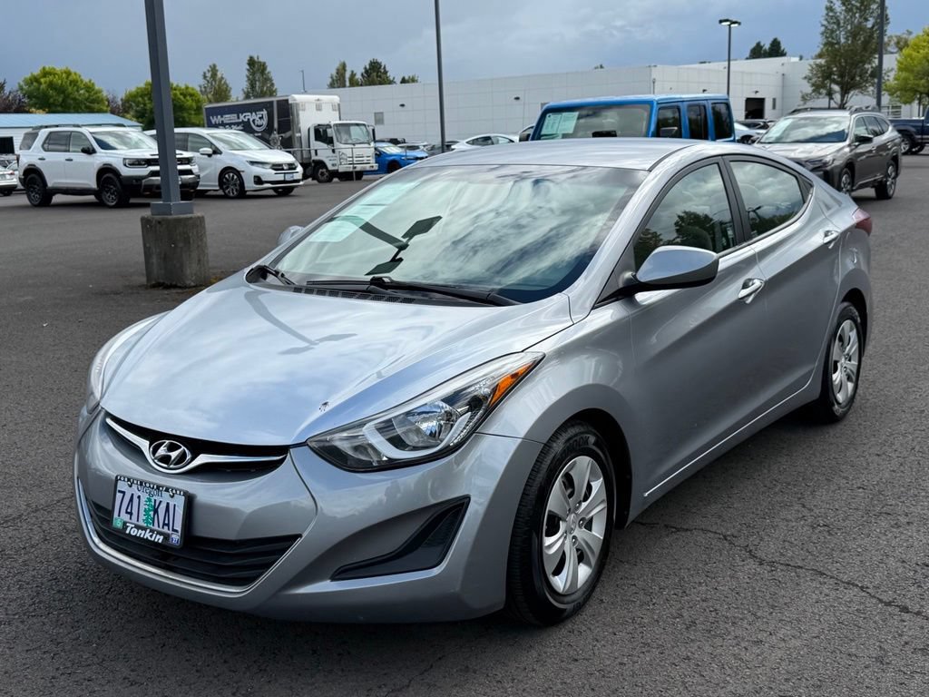 Used 2016 Hyundai Elantra SE FWD image 4
