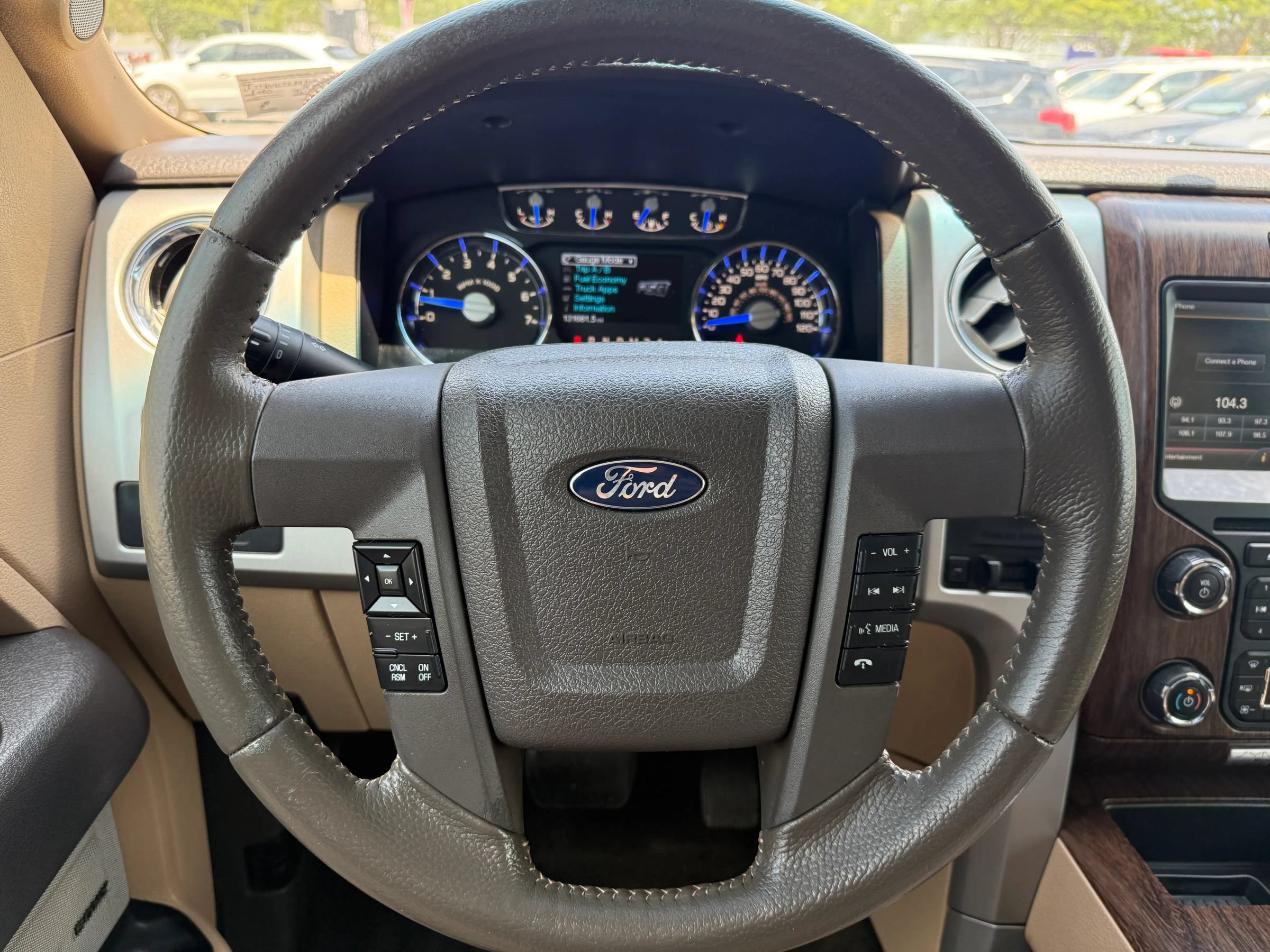 Used 2014 Ford F150 Lariat w/ Equipment Group 502A Luxury RWD image 21