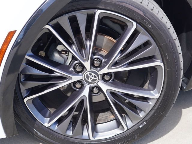 Used 2023 Toyota Prius XLE image 10