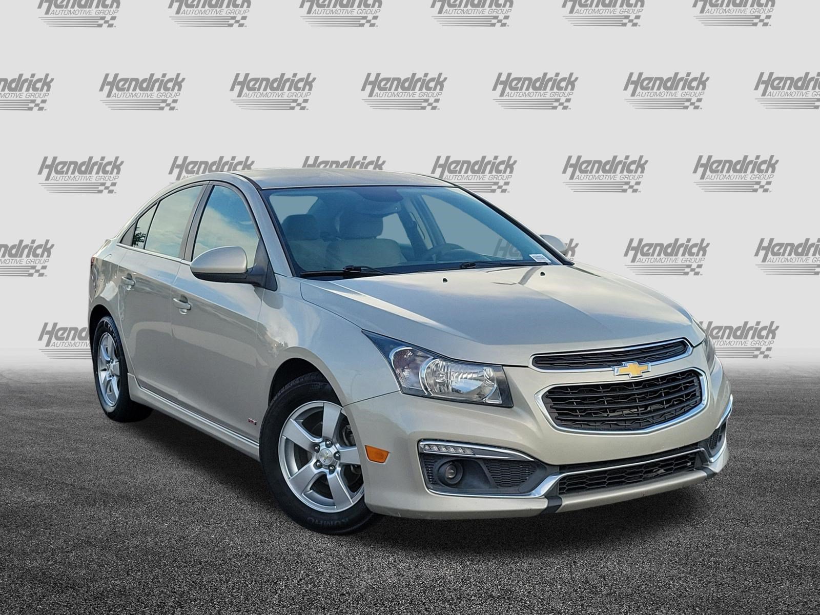 Used 2015 Chevrolet Cruze LT w/ Enhanced Safety Package FWD image 2