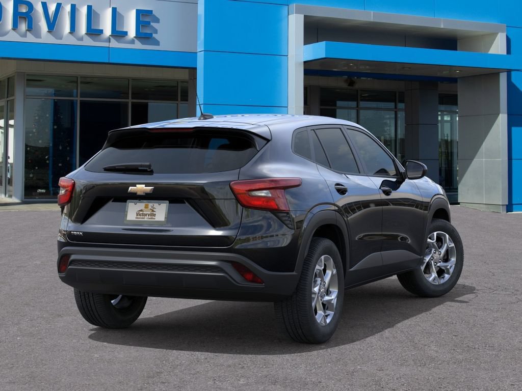 New 2026 Chevrolet Trax LS w/ LS Convenience Package FWD image 4