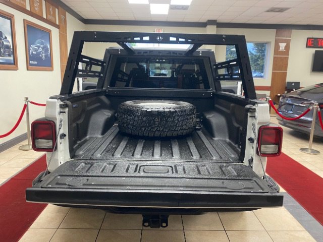 Used 2021 Jeep Gladiator Sport image 9