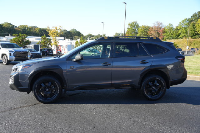 Used 2025 Subaru Outback Wilderness AWD/4WD image 4