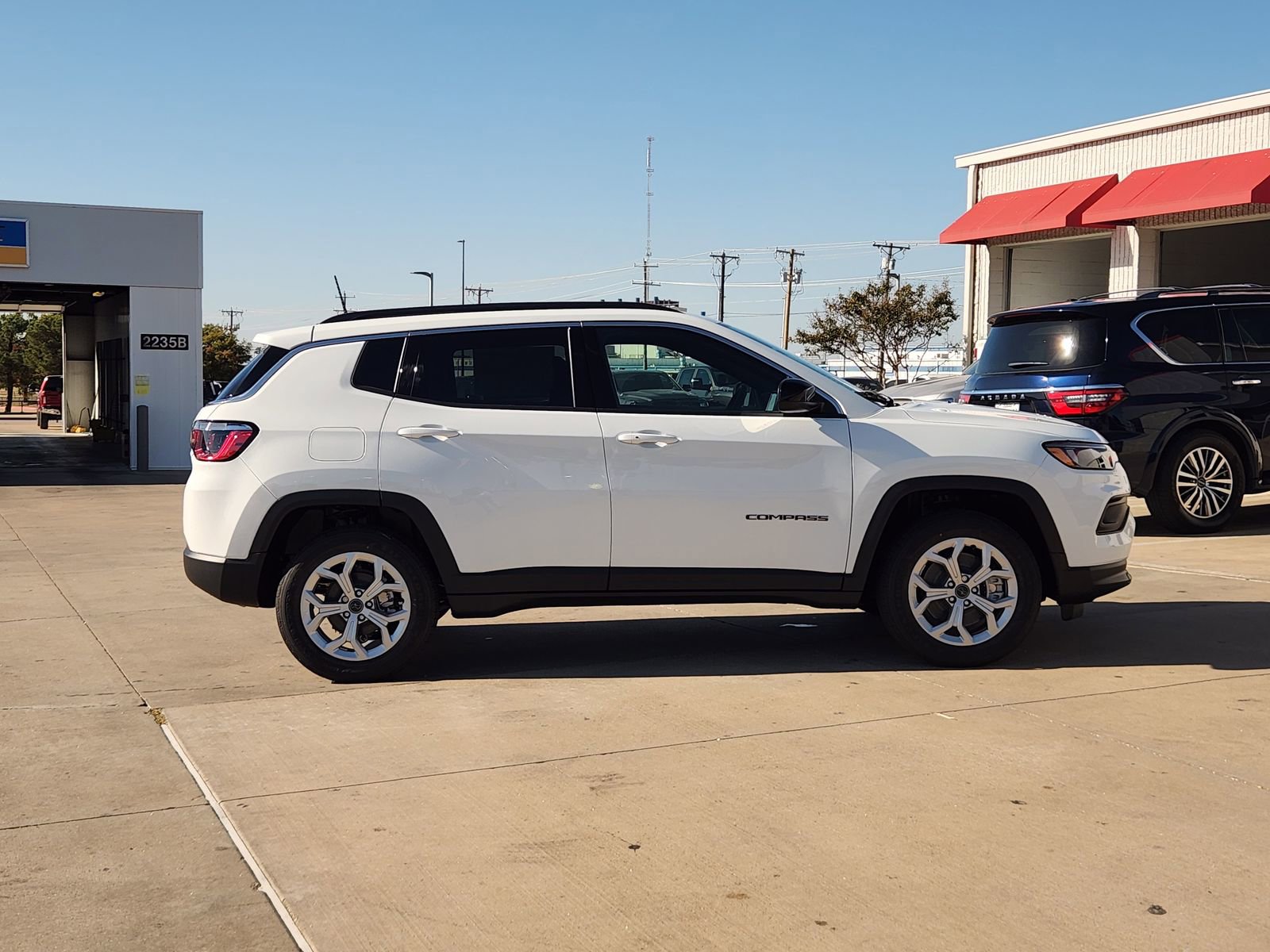 New 2026 Jeep Compass Latitude image 7