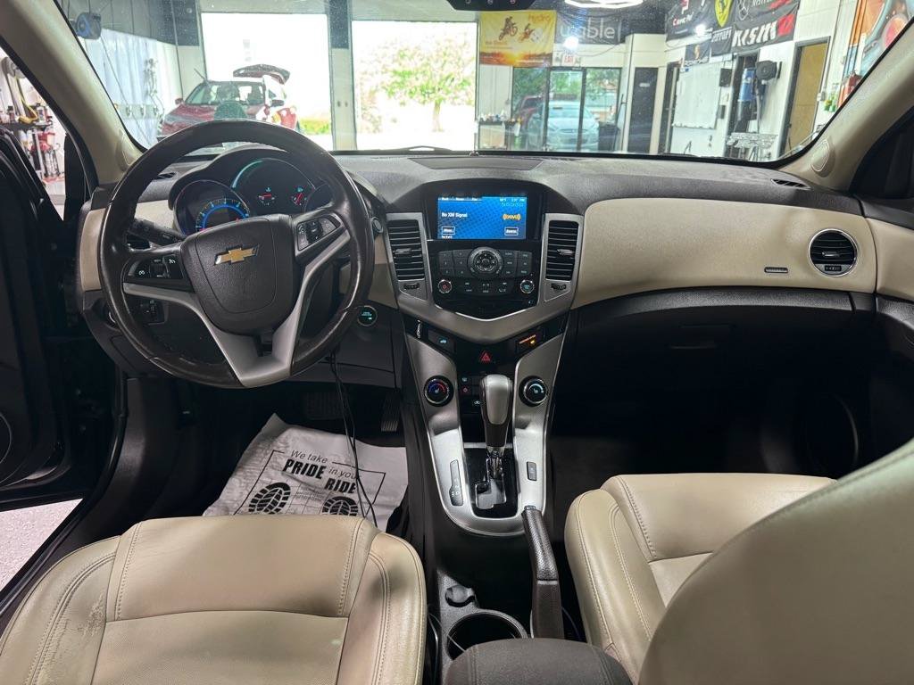 Used 2016 Chevrolet Cruze LTZ w/ Sun, Sound and Sport Package FWD image 22