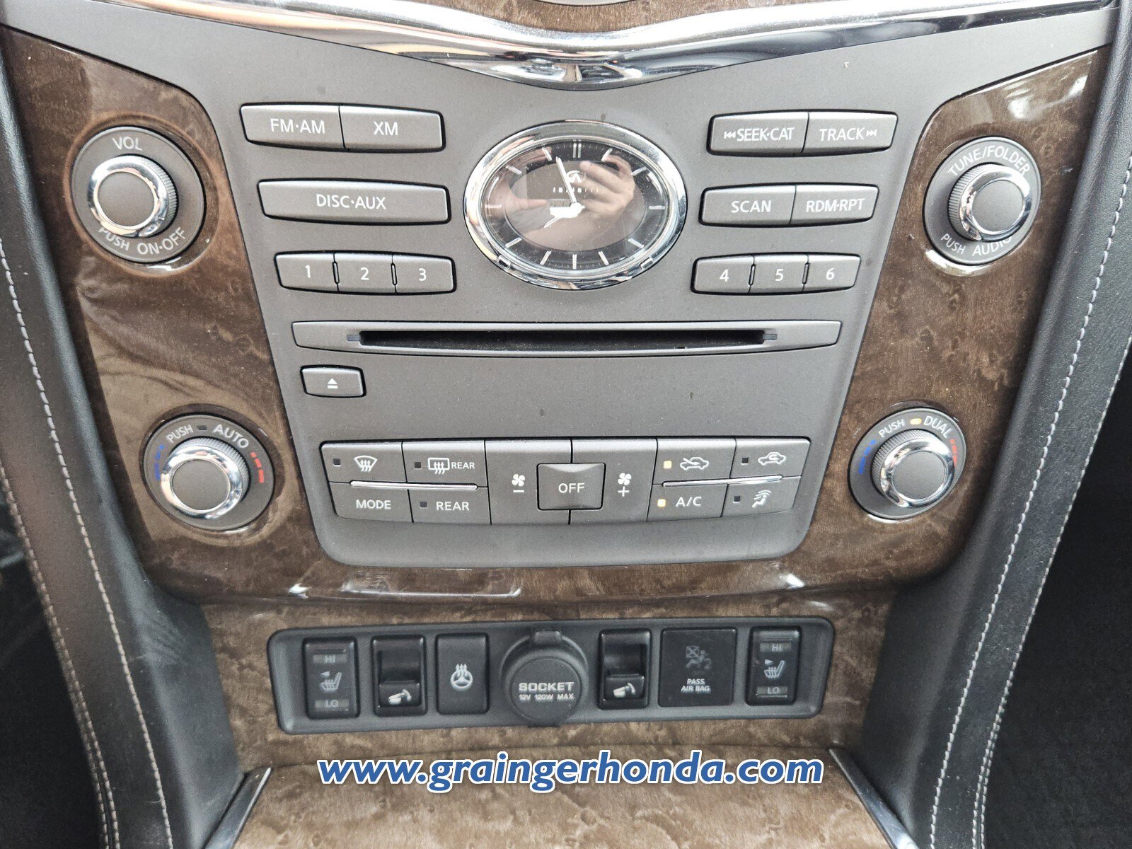 Used 2015 INFINITI QX80 2WD w/ 22" Wheel Package image 17