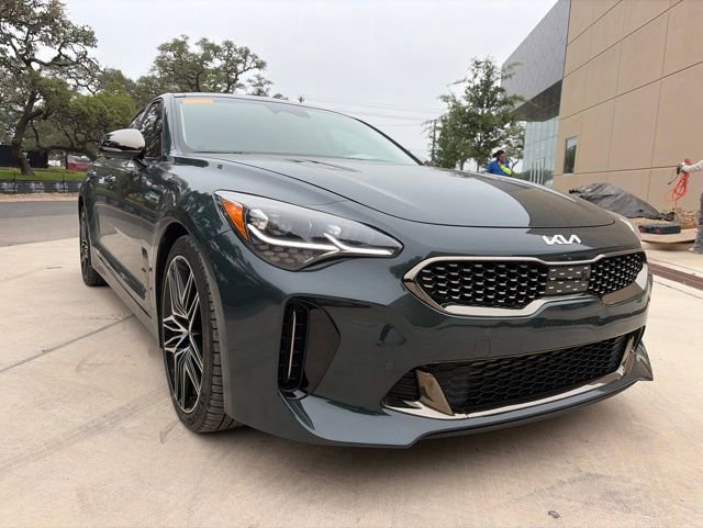 Used 2023 Kia Stinger GT2 RWD image 4