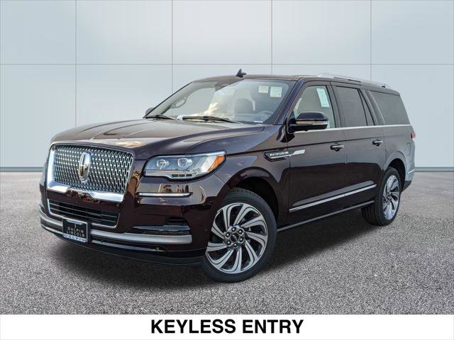 Used 2024 Lincoln Navigator L Reserve image 2