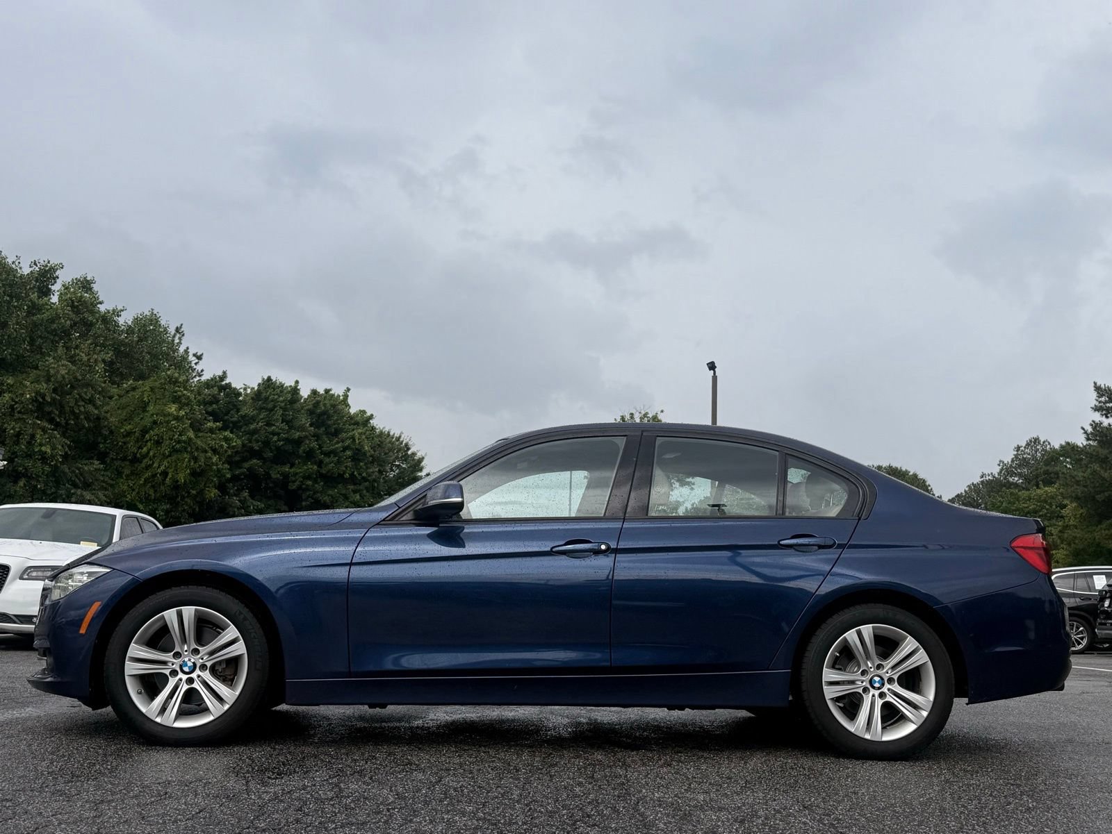 Used 2016 BMW 328i Sedan RWD image 2