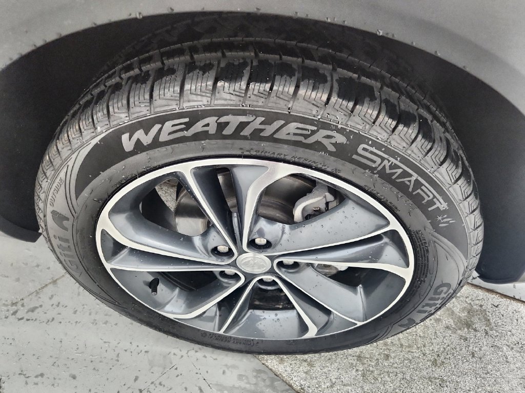 Used 2023 Buick Encore GX Select FWD image 35