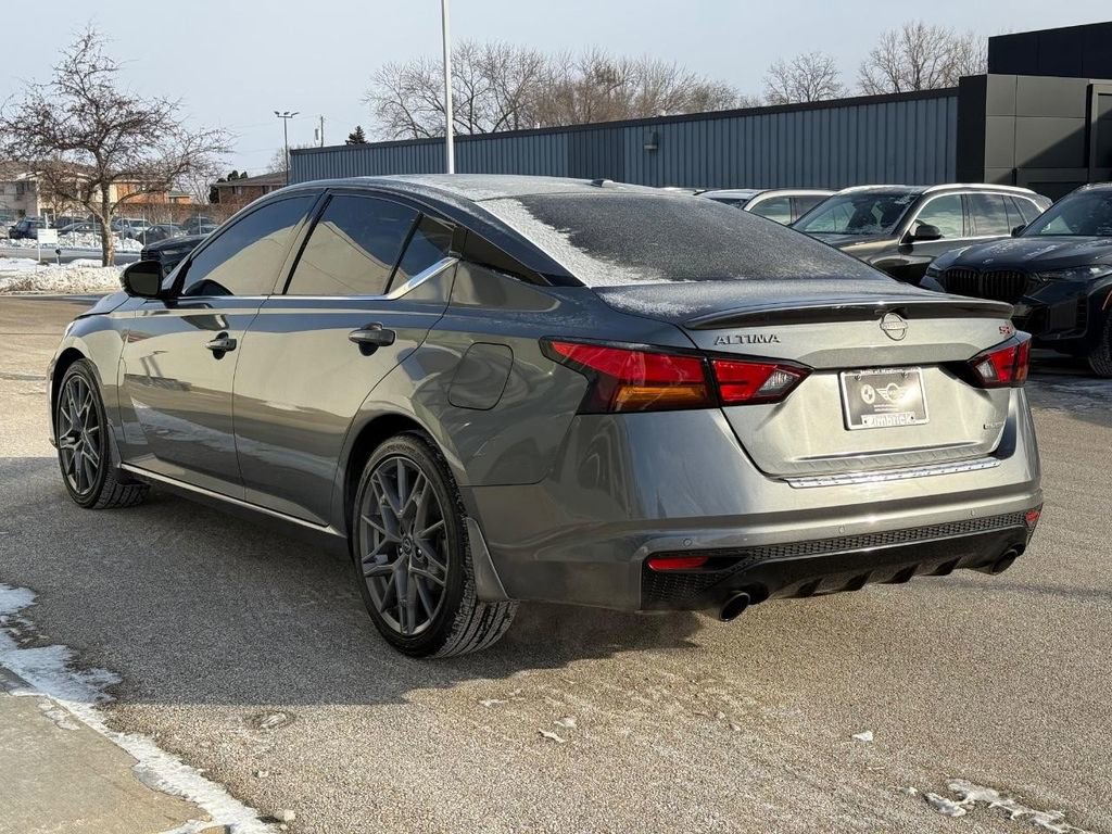 Used 2023 Nissan Altima 2.0 SR FWD image 5