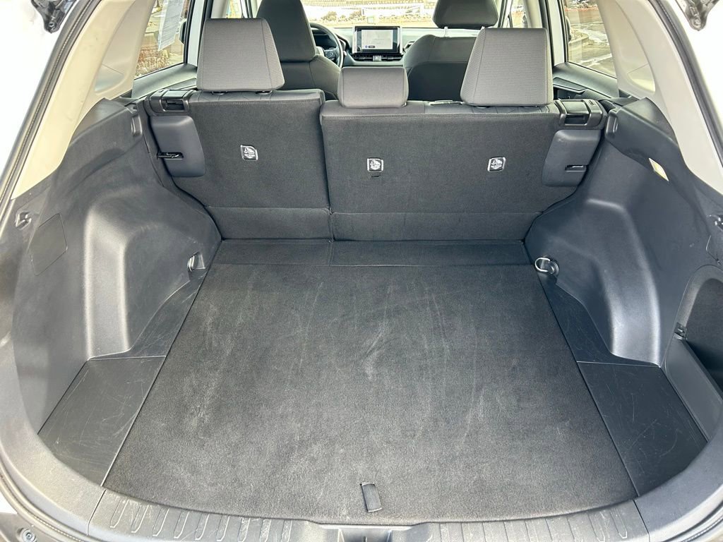 Used 2025 Toyota RAV4 XLE image 26