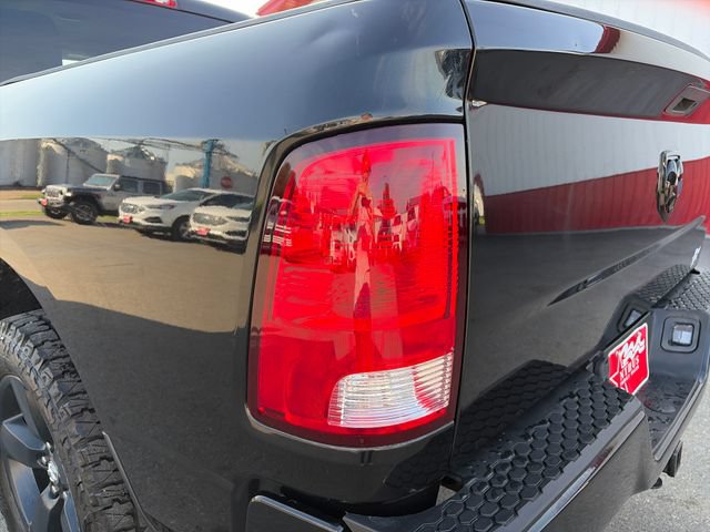 Used 2015 RAM 1500 ST AWD/4WD image 19