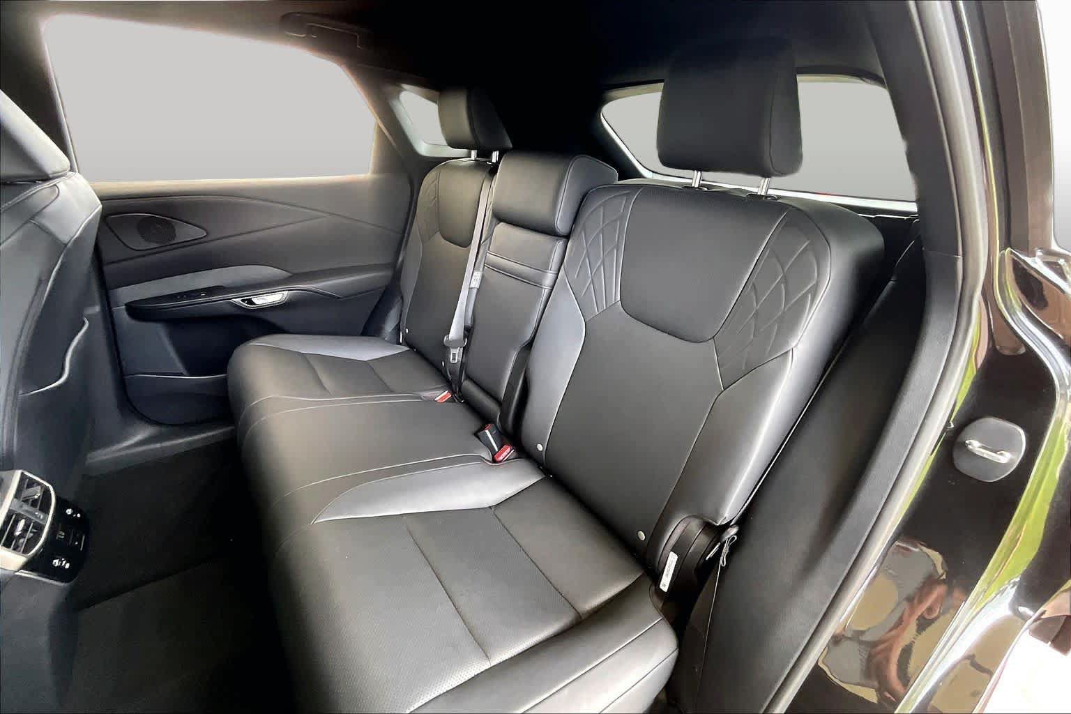 Used 2026 Lexus RX 350 Premium w/ Convenience Package FWD image 18