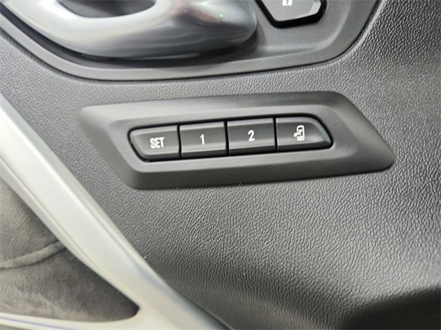 Used 2018 Chevrolet Camaro SS image 21