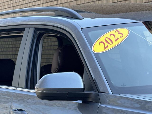 Used 2023 Volkswagen Atlas SE w/ Panoramic Sunroof Package image 6