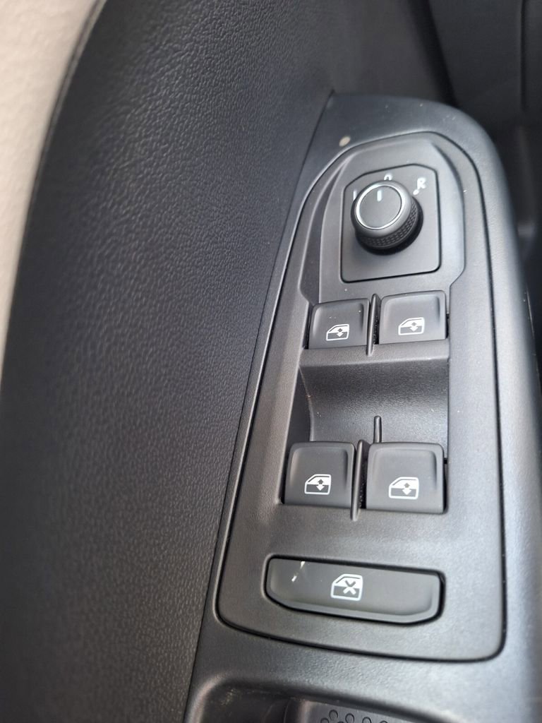 New 2026 Volkswagen Taos S image 17