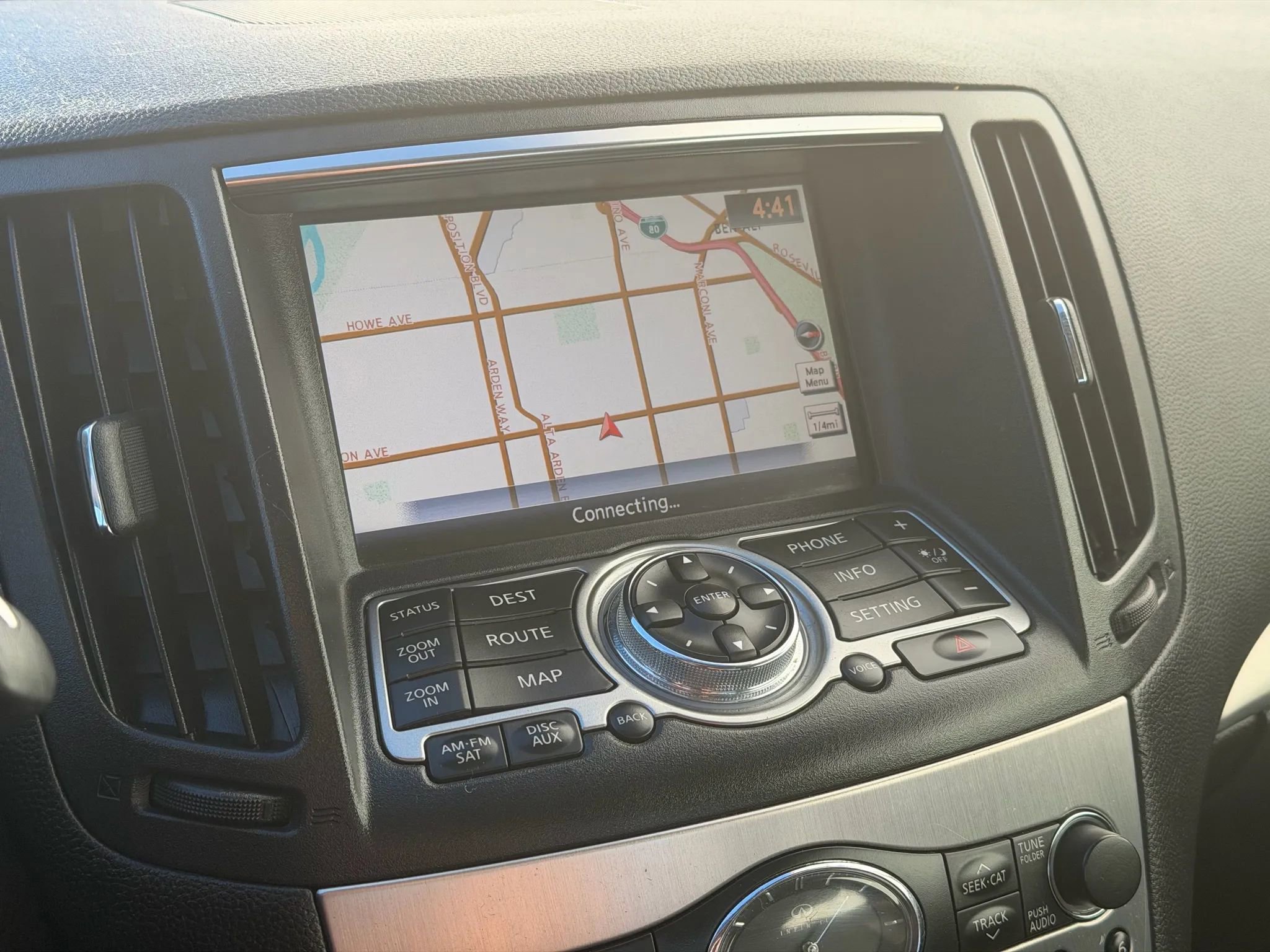 Used 2011 INFINITI G37 Journey w/ Premium Pkg image 12