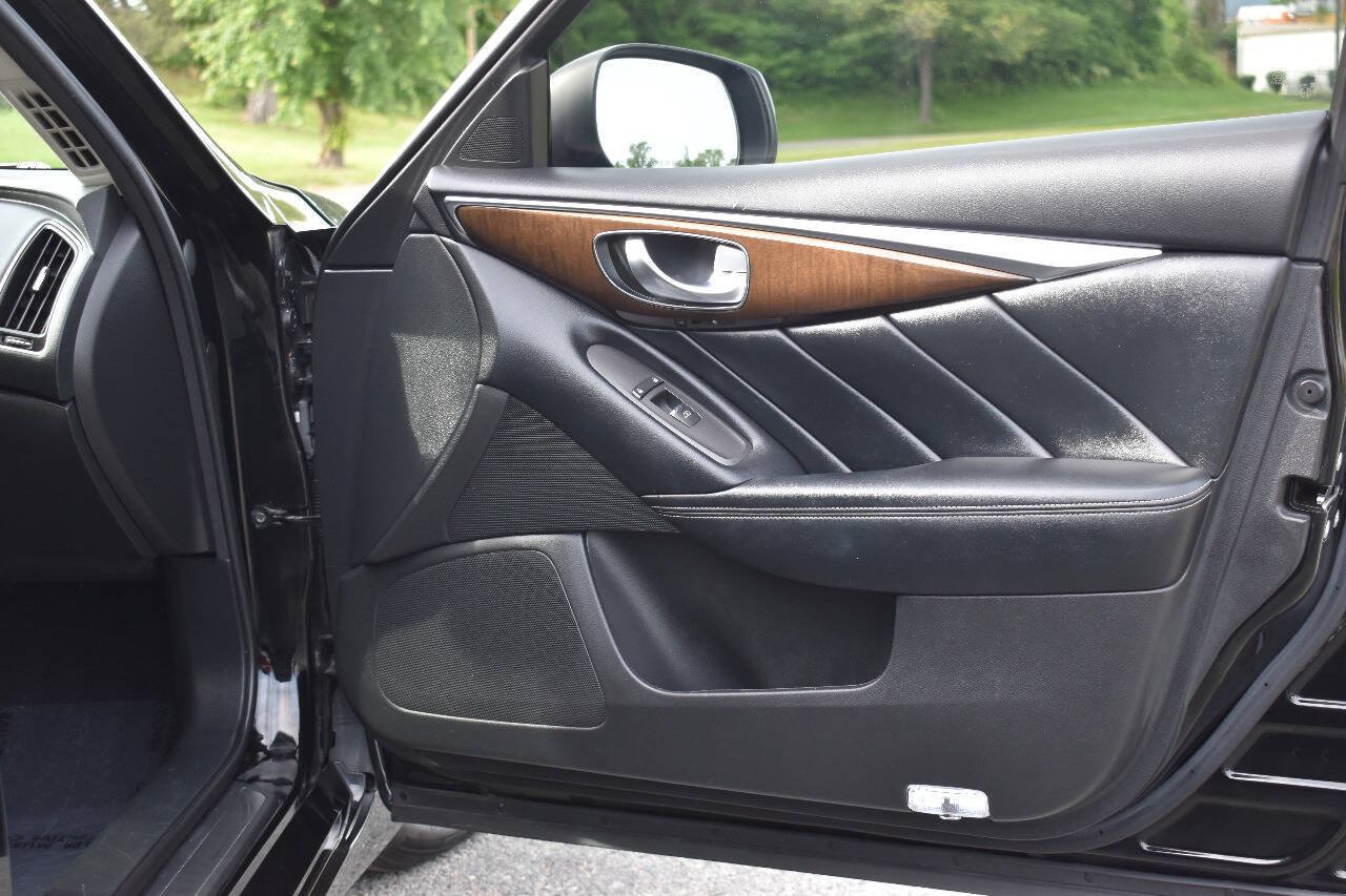 Used 2019 INFINITI Q50 Luxe AWD/4WD image 10