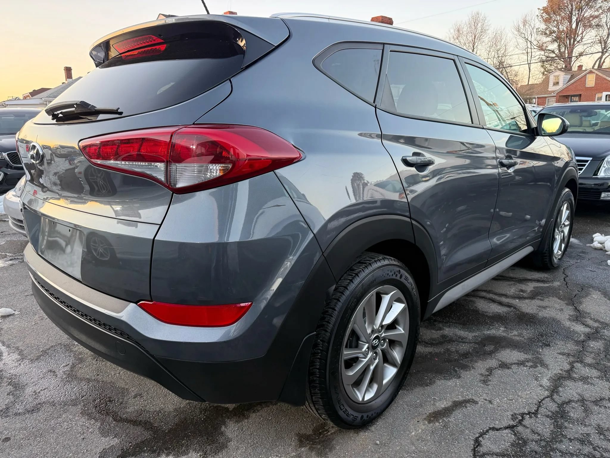 Used 2017 Hyundai Tucson SE w/ SE Popular Package 02 FWD image 4