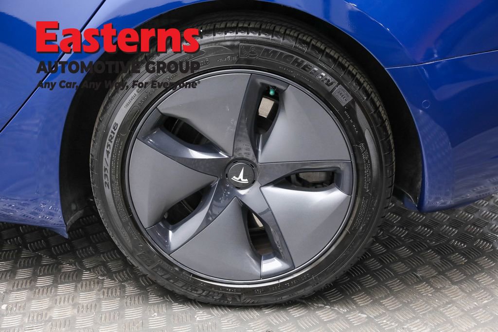 Used 2020 Tesla Model 3 Standard Range Plus image 8