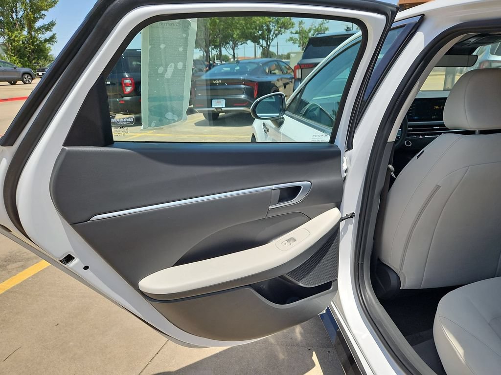 Used 2025 Hyundai Sonata SEL FWD image 27