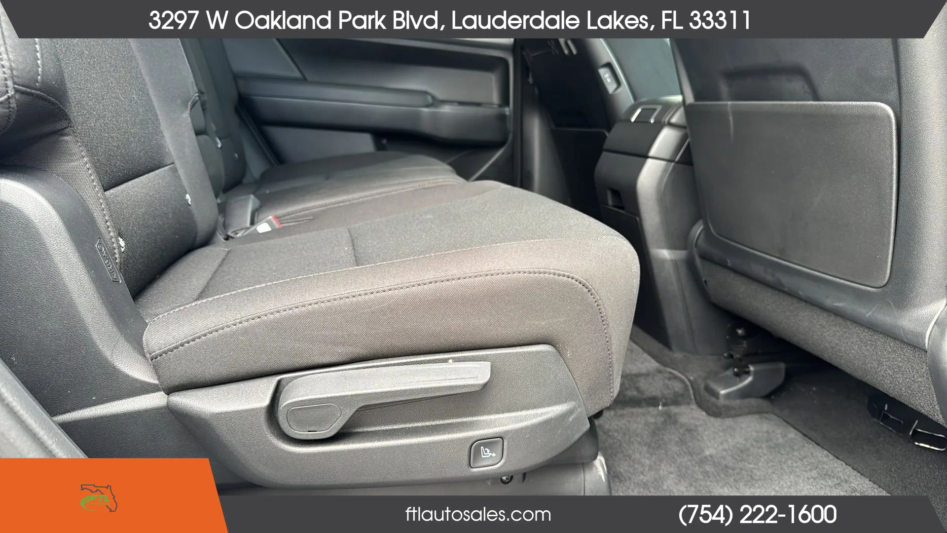 Used 2025 Hyundai Santa Fe SE FWD image 28