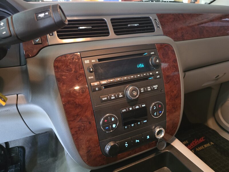 Used 2010 Chevrolet Tahoe LT AWD/4WD image 22