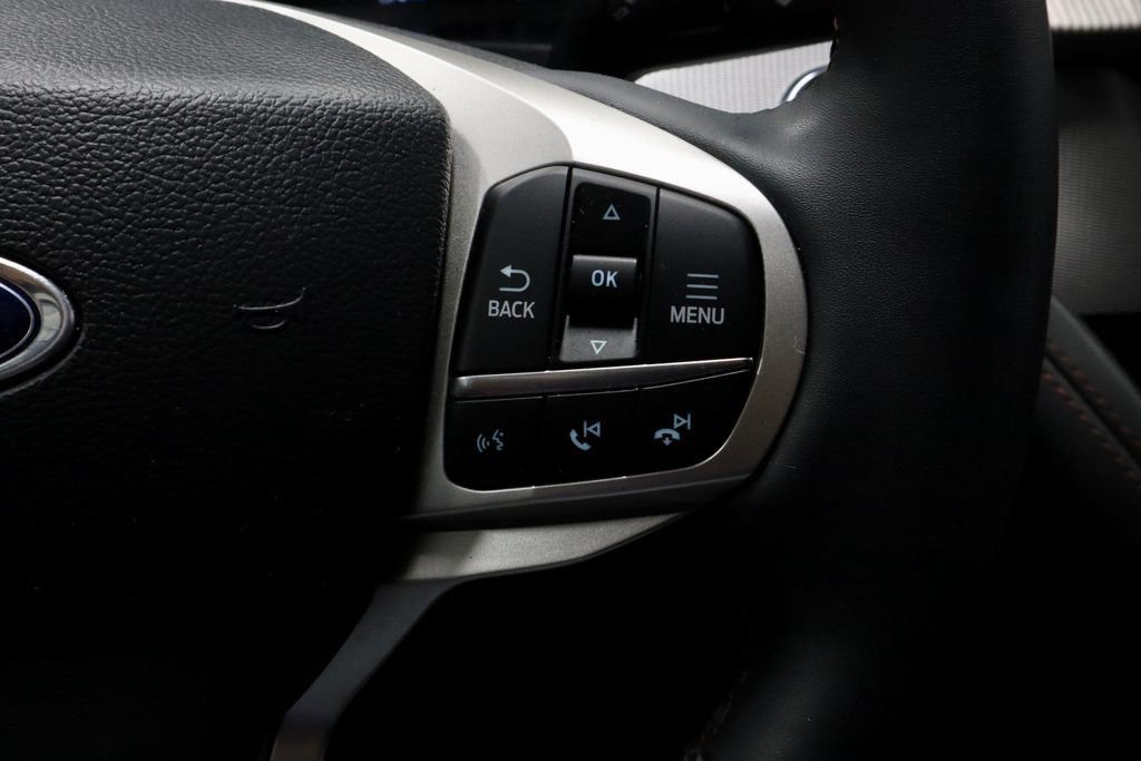 Certified 2025 Ford Explorer Active AWD/4WD image 29