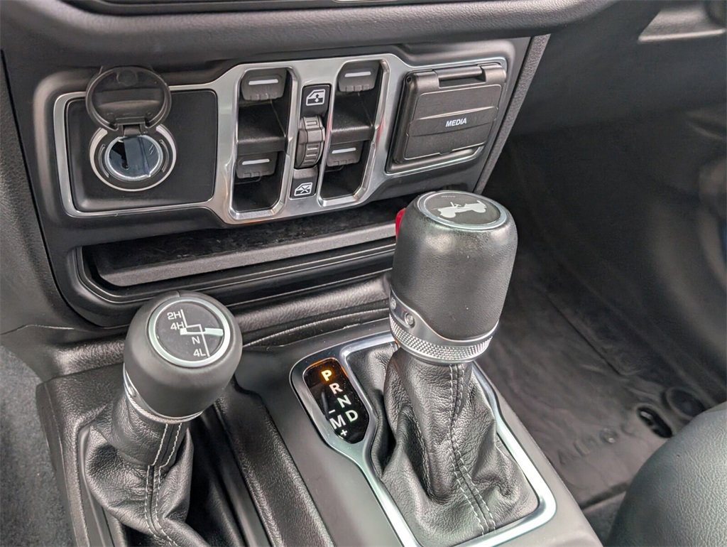 Certified 2024 Jeep Wrangler Sahara w/ Technology Group image 23